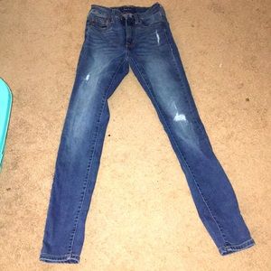 I am selling a ripped small Jean!